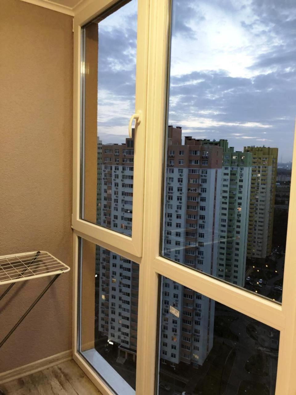 Квартира Парковые Озера Daire Kiev Dış mekan fotoğraf